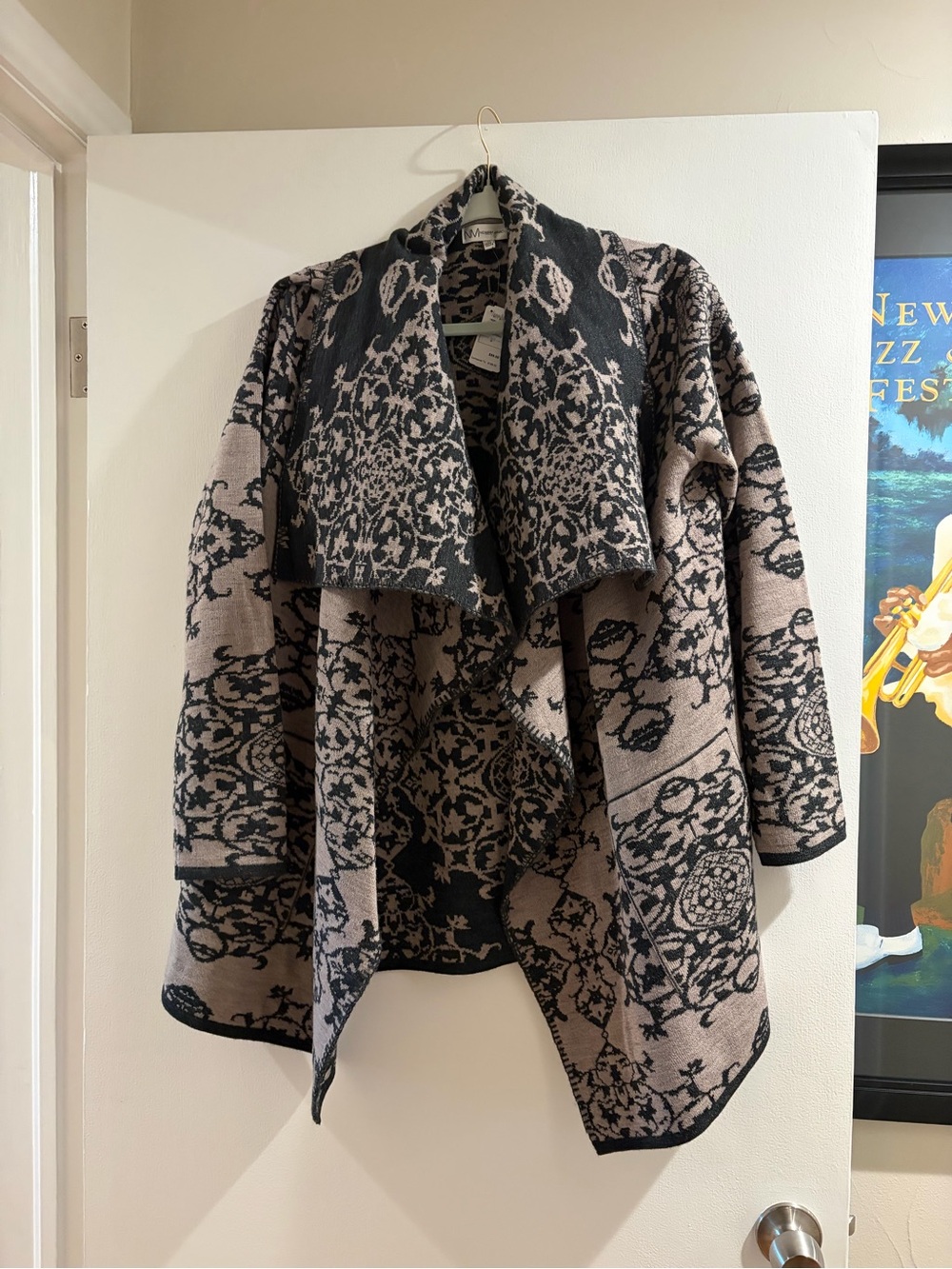 Neiman Marcus Taupe & Black Floral Jacquard Open-Front Coatigan